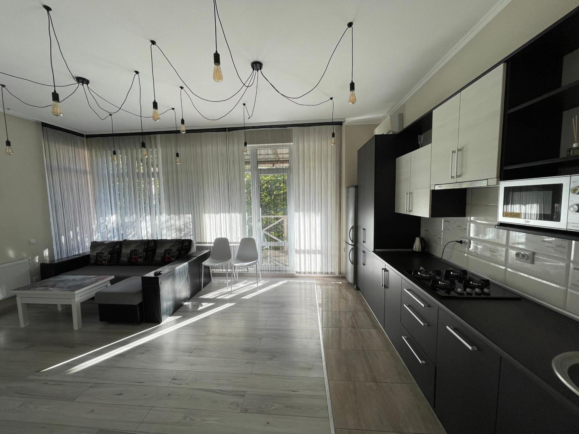 Family Apartment Vinnycja Esterno foto